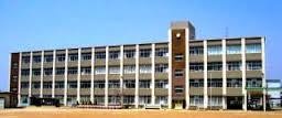 小学校　神戸市立ひよどり台小学校（小学校）まで686m