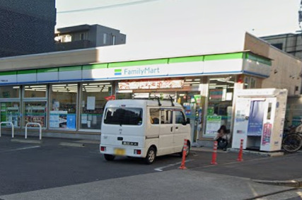 コンビニ　ファミリーマート 千種本山店（コンビニ）まで970m