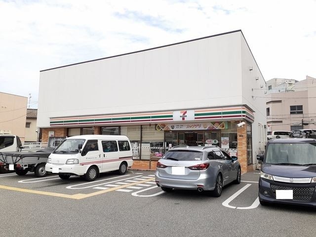 その他　セブンイレブン尼崎杭瀬本町東店（その他）まで480m
