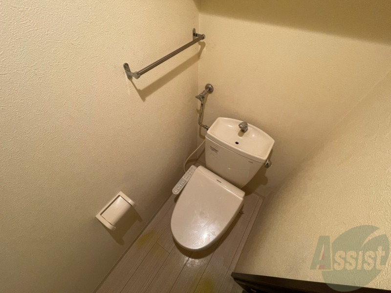 トイレ　トイレです。ウォシュレット付を探している方、おすすめです。