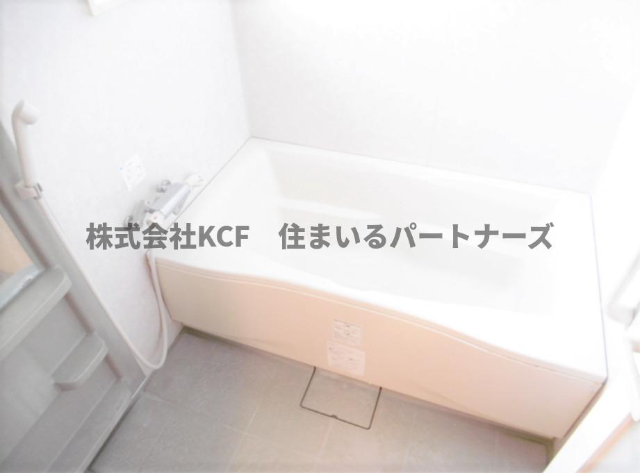 バス・シャワールーム　コンパクトで使いやすいお風呂です