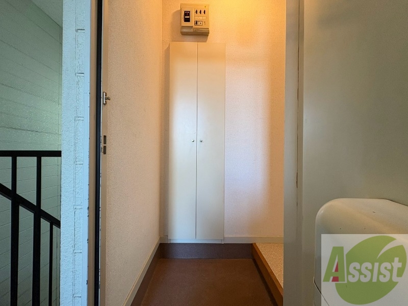 玄関　玄関の様子です。明るい印象ですね。気分もあがりそう。