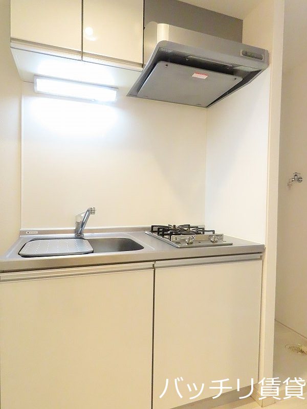 キッチン　同型タイプの為、現状を優先いたします。