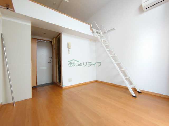 居室・リビング　ロイヤルハイム