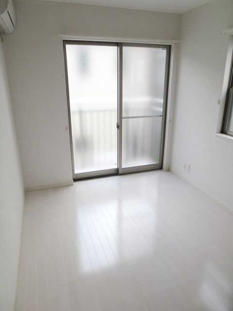 居室・リビング　★白を基調としたお部屋★
