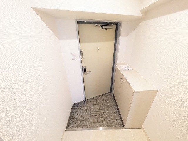ＪＲ東海道本線 塚本駅 徒歩7分 4階建 築36年の玄関写真