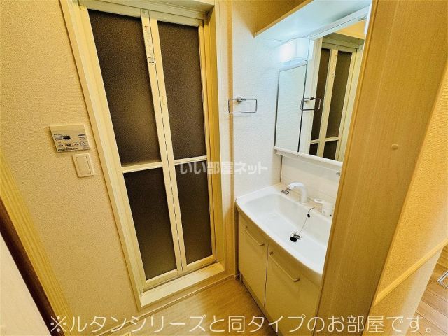 うるま市 2階建 新築の内装写真