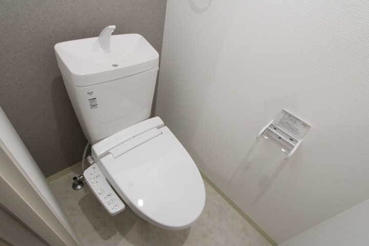 京阪本線 光善寺駅 徒歩12分 3階建 築2年のトイレ写真