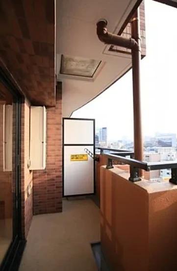 東京メトロ日比谷線 六本木駅 徒歩8分 15階建 築24年の内装写真