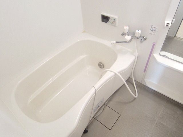 バス・シャワールーム　★きれいなお風呂場です★