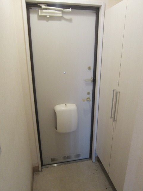 玄関　★靴箱のついた玄関です★