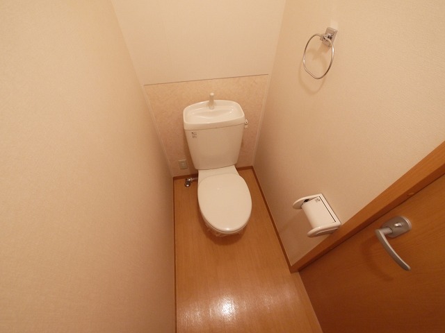 トイレ　落ち着いたトイレです