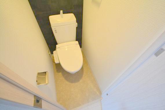 トイレ　綺麗なトイレにはウォシュレット標準装備です。