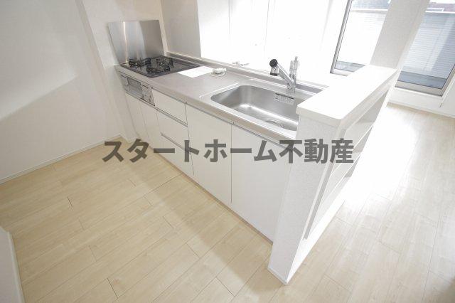 キッチン　コンパクトなキッチンで掃除もラクラク