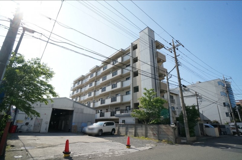 建物外観　ＲＣ造６階建てマンション