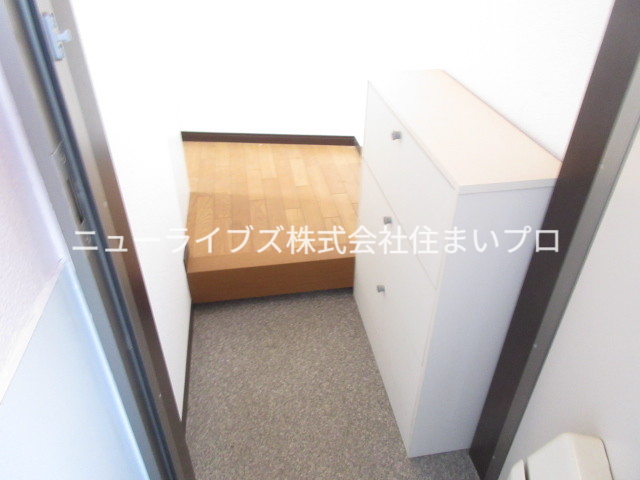 オネストビルの玄関写真