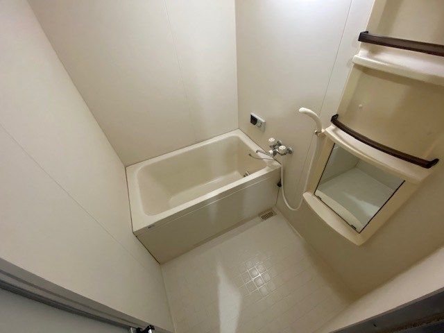神戸電鉄有馬線 大池駅 徒歩3分 4階建 築35年の風呂写真