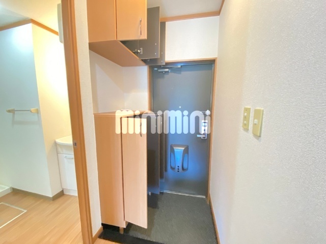 玄関　玄関です。