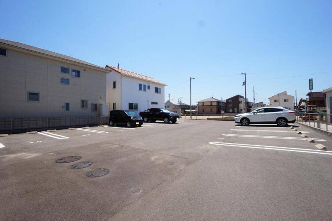 駐車場　駐車場