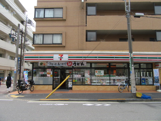 コンビニ　セブンイレブン大田区中央8丁目店（コンビニ）まで247m