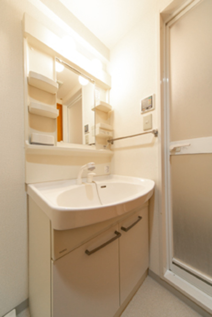 洗面設備　※写真は同タイプ住戸です。