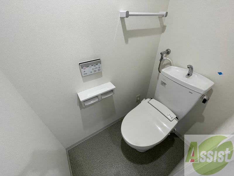 トイレ　こちらはトイレです。清潔感があり、安心して使用できます。
