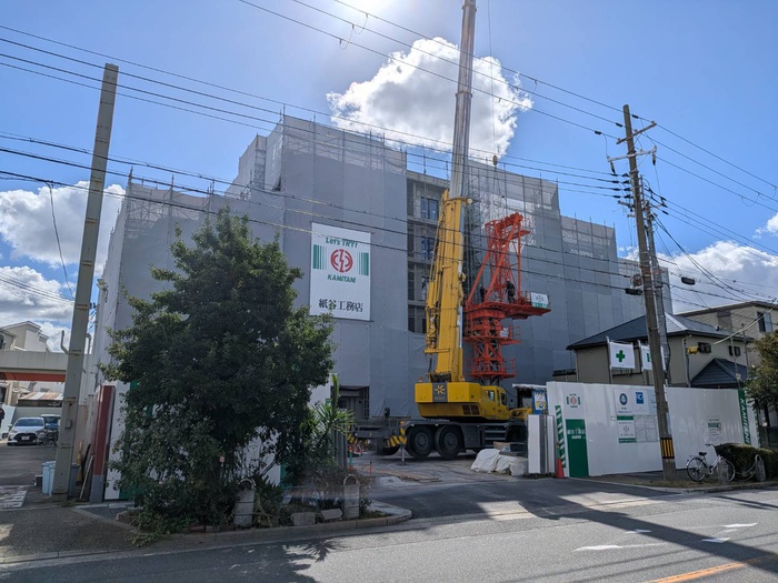 建物外観　建築中
