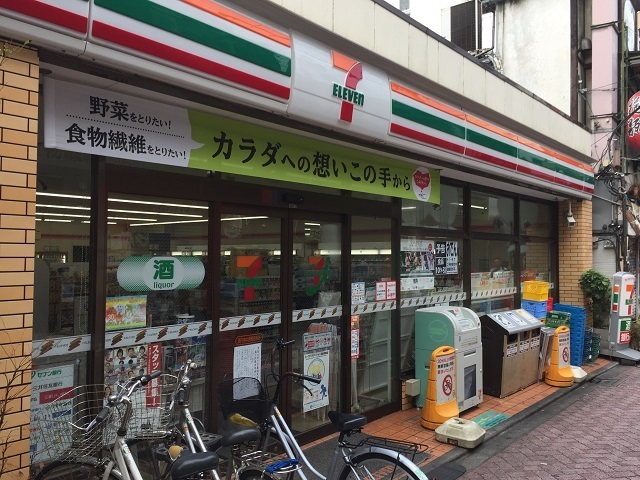 コンビニ　セブンイレブン高円寺中通商店街店（コンビニ）まで110m