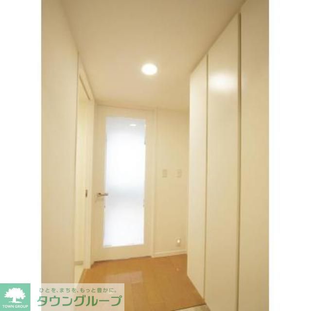 玄関　※写真は同タイプ住戸です。