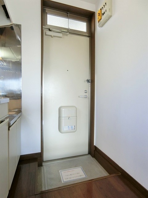 玄関　図面と現状に相違がある場合には現状を優先