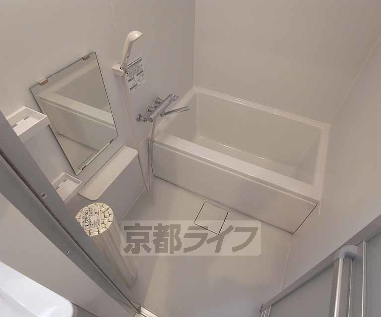 バス・シャワールーム　綺麗なお風呂です。