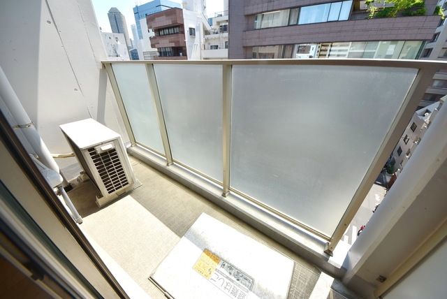 バルコニー　リノベーション前の写真になります