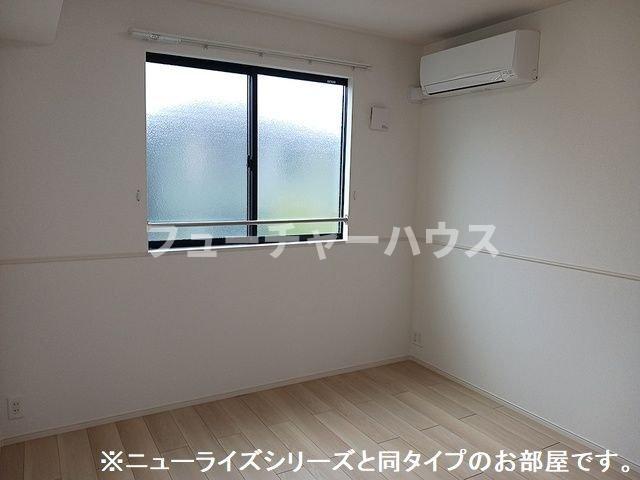 洗面設備　ゆったりとスペースのある洗面所