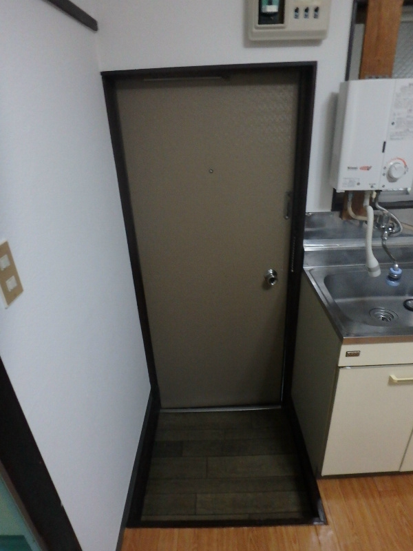 玄関　以下別号室参考写真