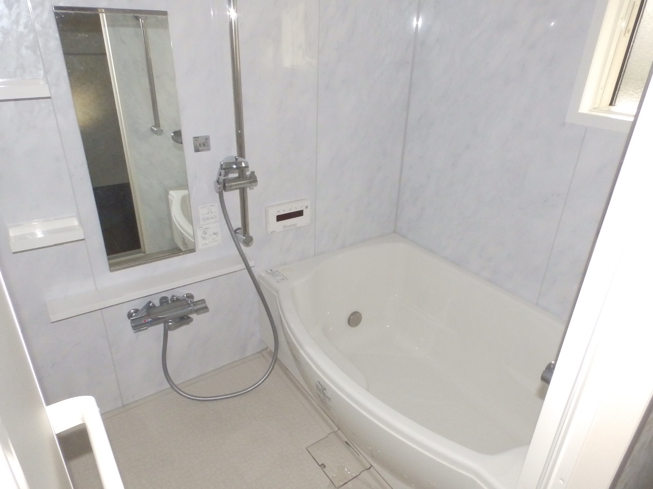 バス・シャワールーム　追い焚きできます