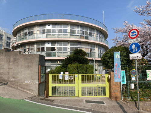 小学校　神戸市立美野丘小学校（小学校）まで1039m
