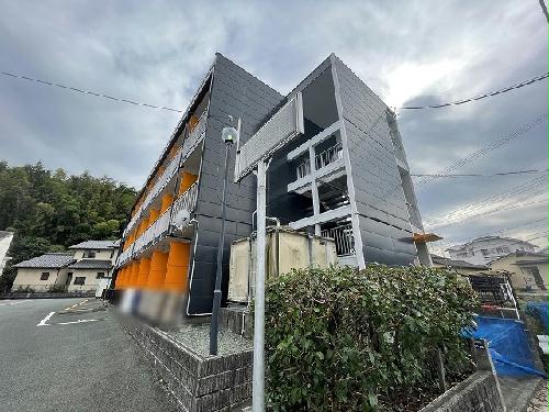 レオパレスＵＣＨＩＫＯＳＨＩの建物外観