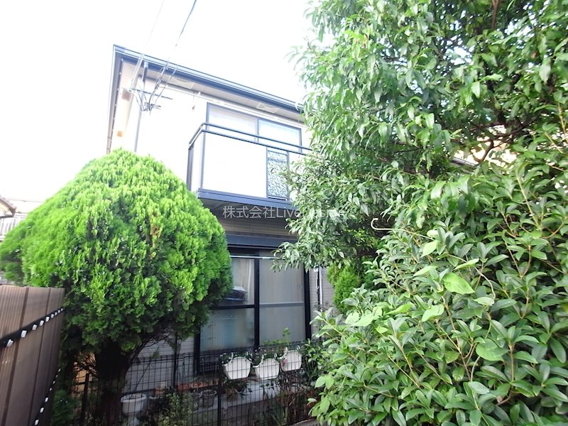 神戸市垂水区歌敷山のアパートの建物外観