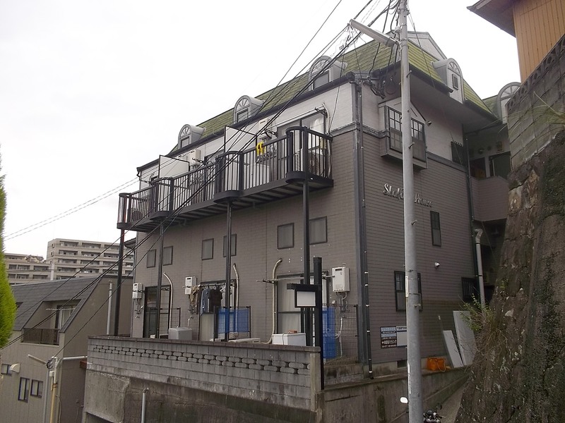 長崎市柳谷町のアパートの建物外観