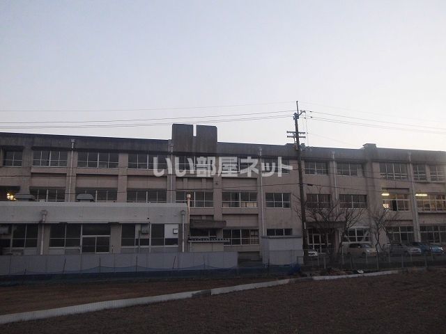 小学校　論田小学校（小学校）まで483m