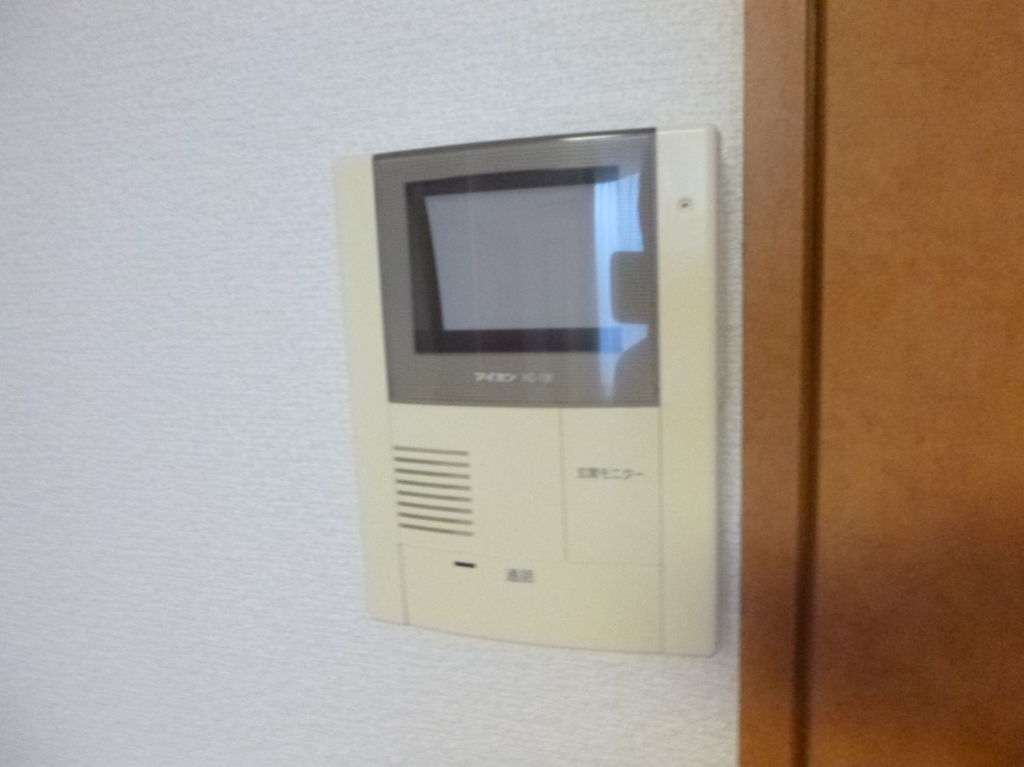 セキュリティ　モニター付きインターホン