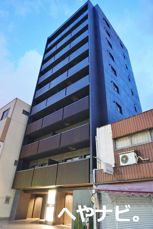 名古屋市西区天神山町のマンションの建物外観