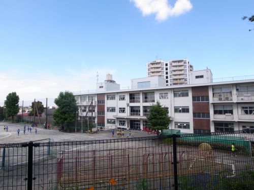 【ハイツ東谷の小学校】