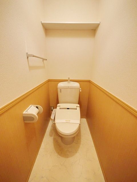 【入間市大字上藤沢のアパートのトイレ】