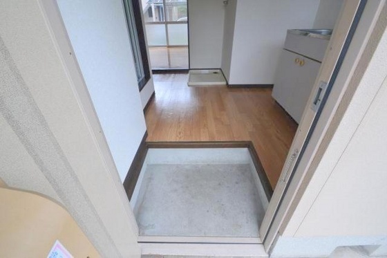 玄関　他号室のお写真です