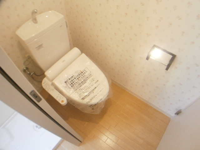 ＪＲ東海道本線 六甲道駅 徒歩6分 8階建 築12年のトイレ写真