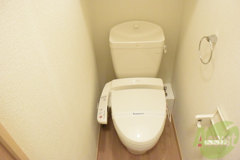 トイレ　温水洗浄便座ですっきり♪