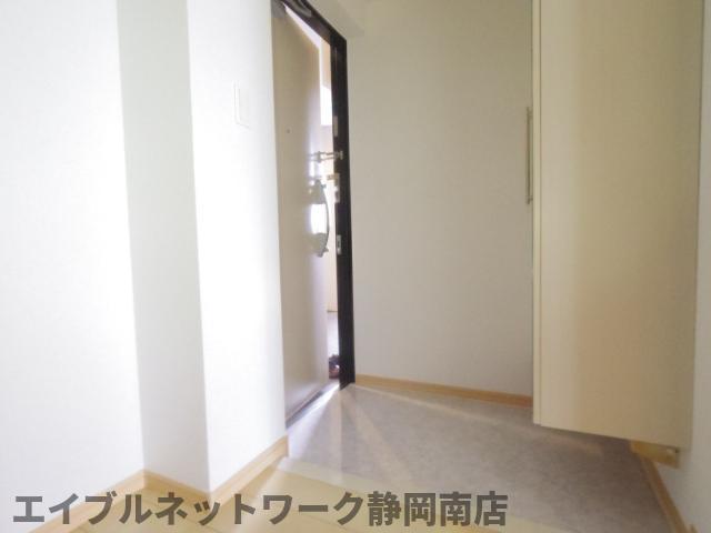 玄関　シンプルで使いやすい玄関です