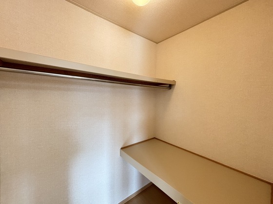 収納　ウォークインクローゼット