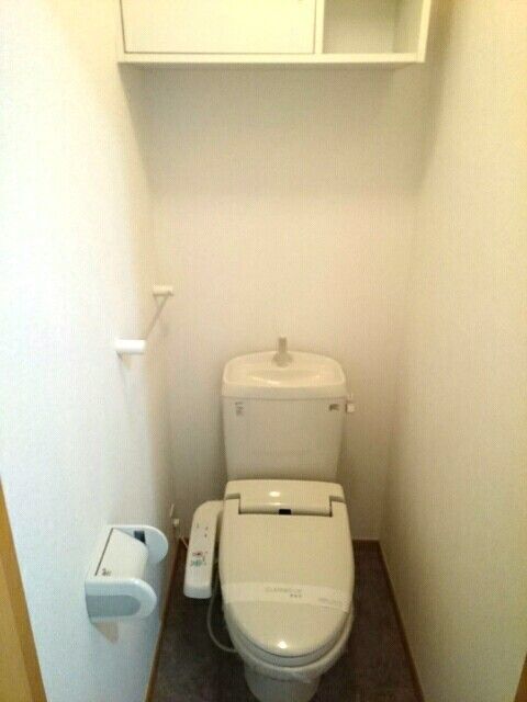 【倉敷市安江のアパートのトイレ】